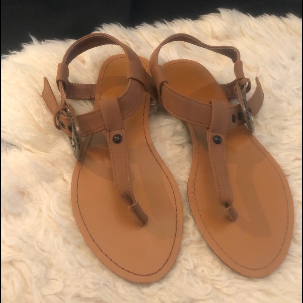 Tan sandal